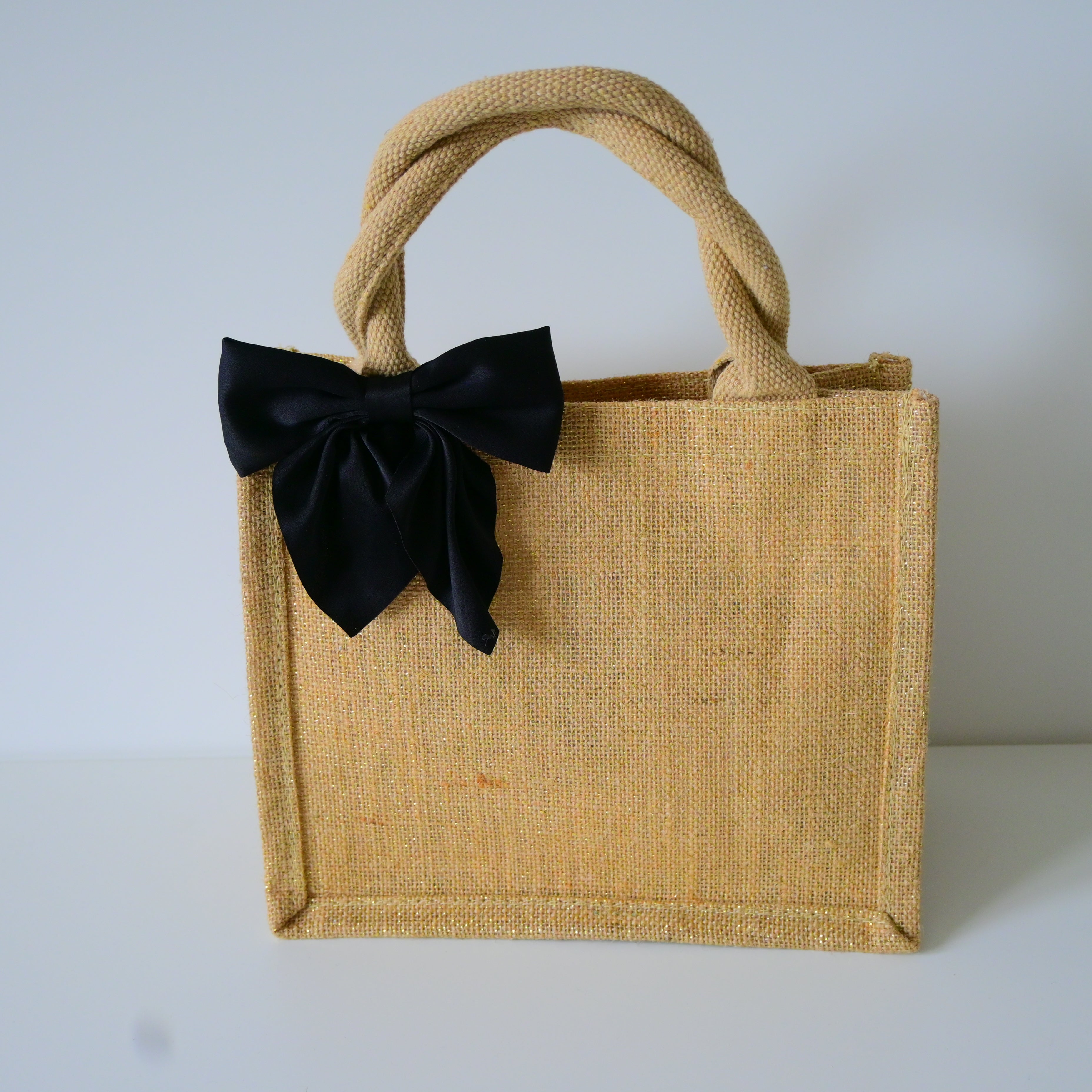Jutena MINI shimmer torba s ukrasnom mašnom | Ručke u natural boji