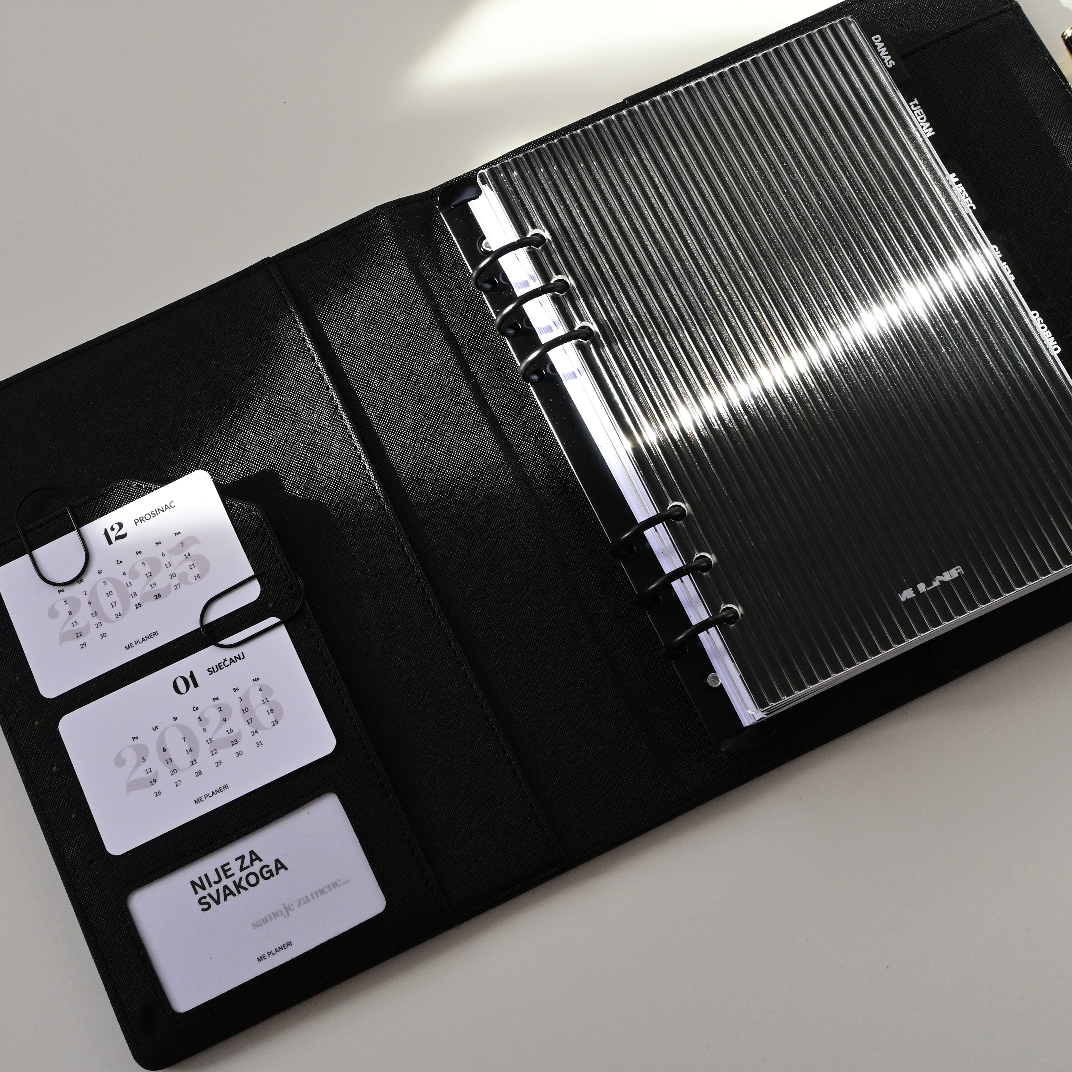 SAFIA Organizer | Black with black ring