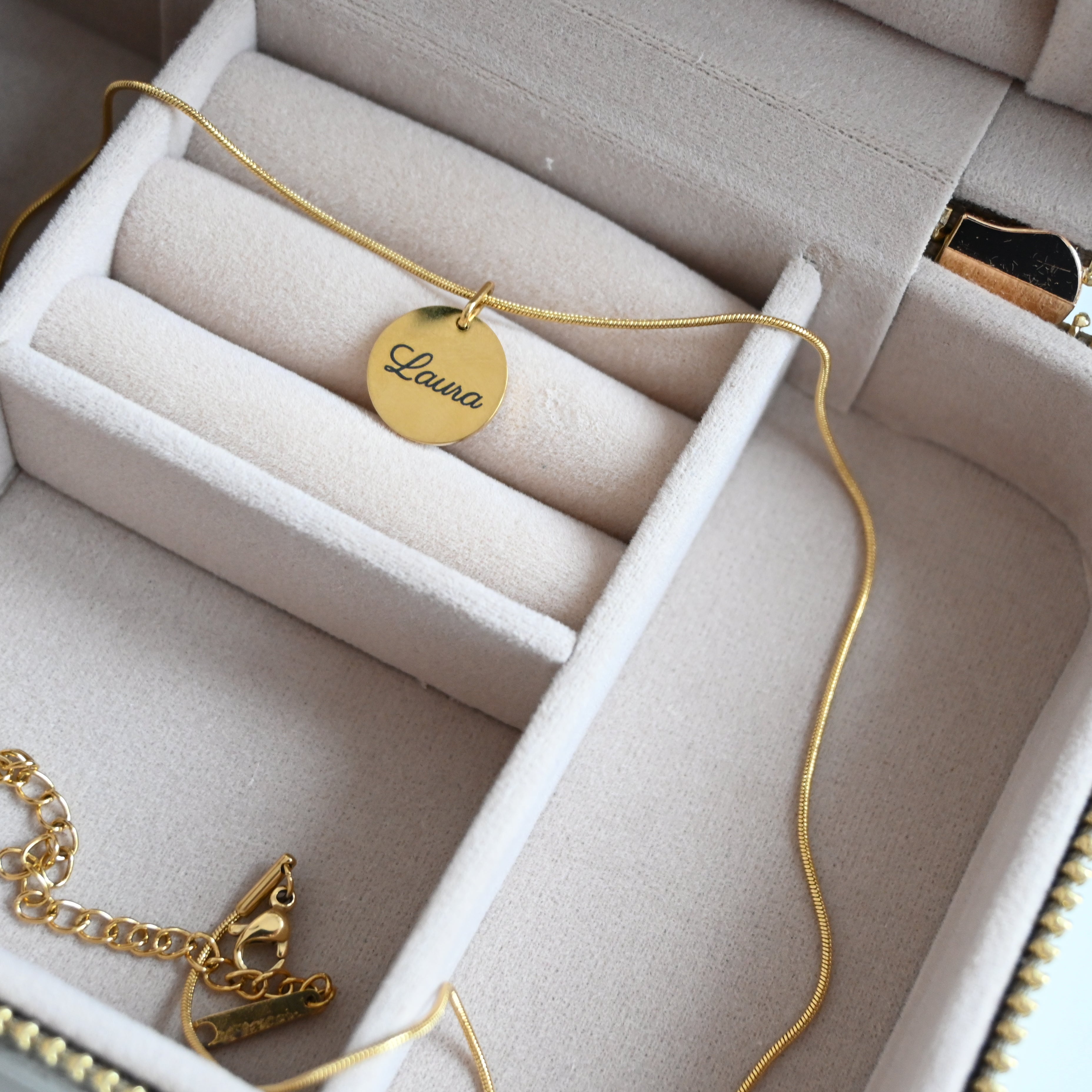 Dolce ME — Velvet Jewelry Box EMERALD