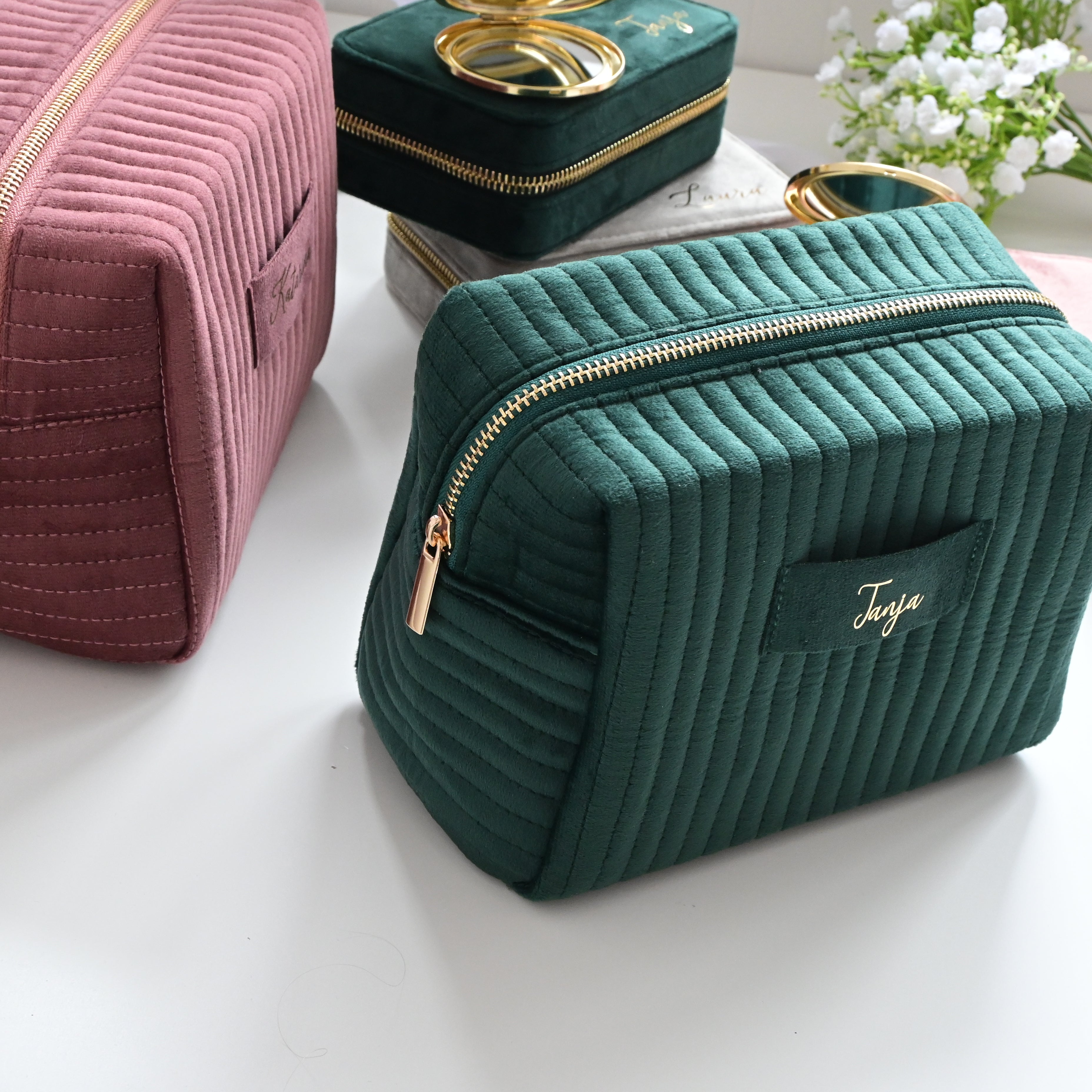 Dolce ME — Velvet Accessory Case EMERALD