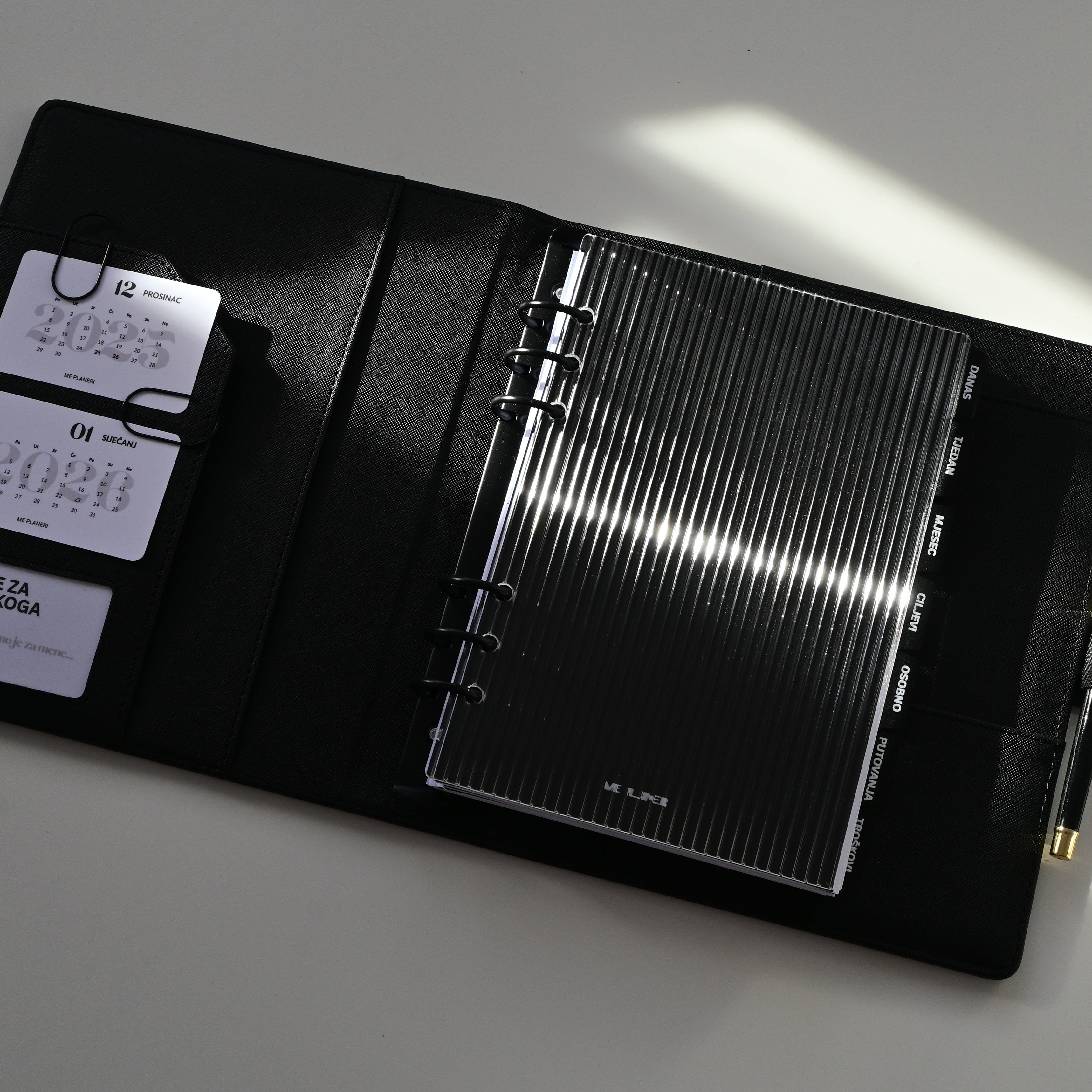 SAFIA Organizer | Black with black ring