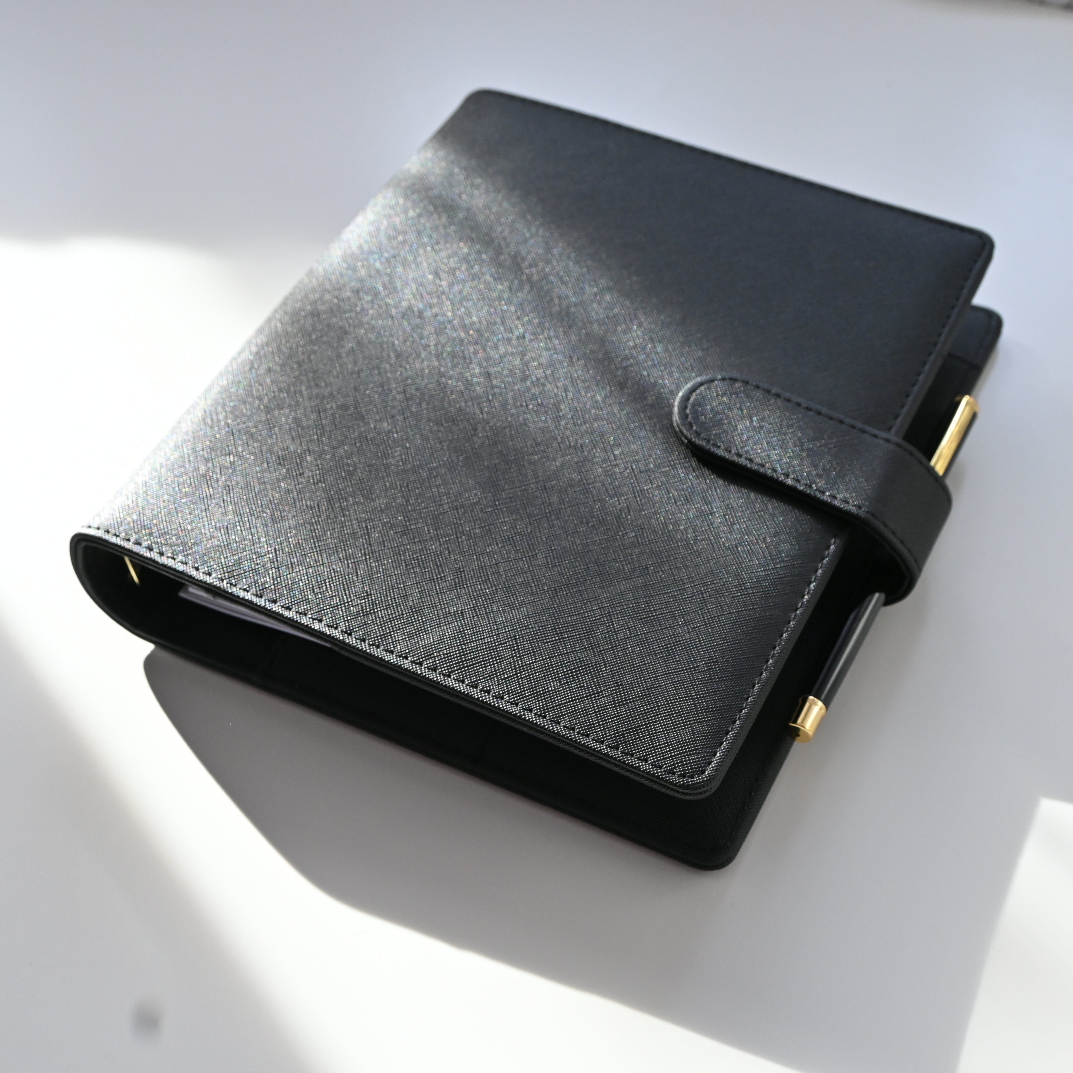 SAFIA Organizer | Black with gold ring