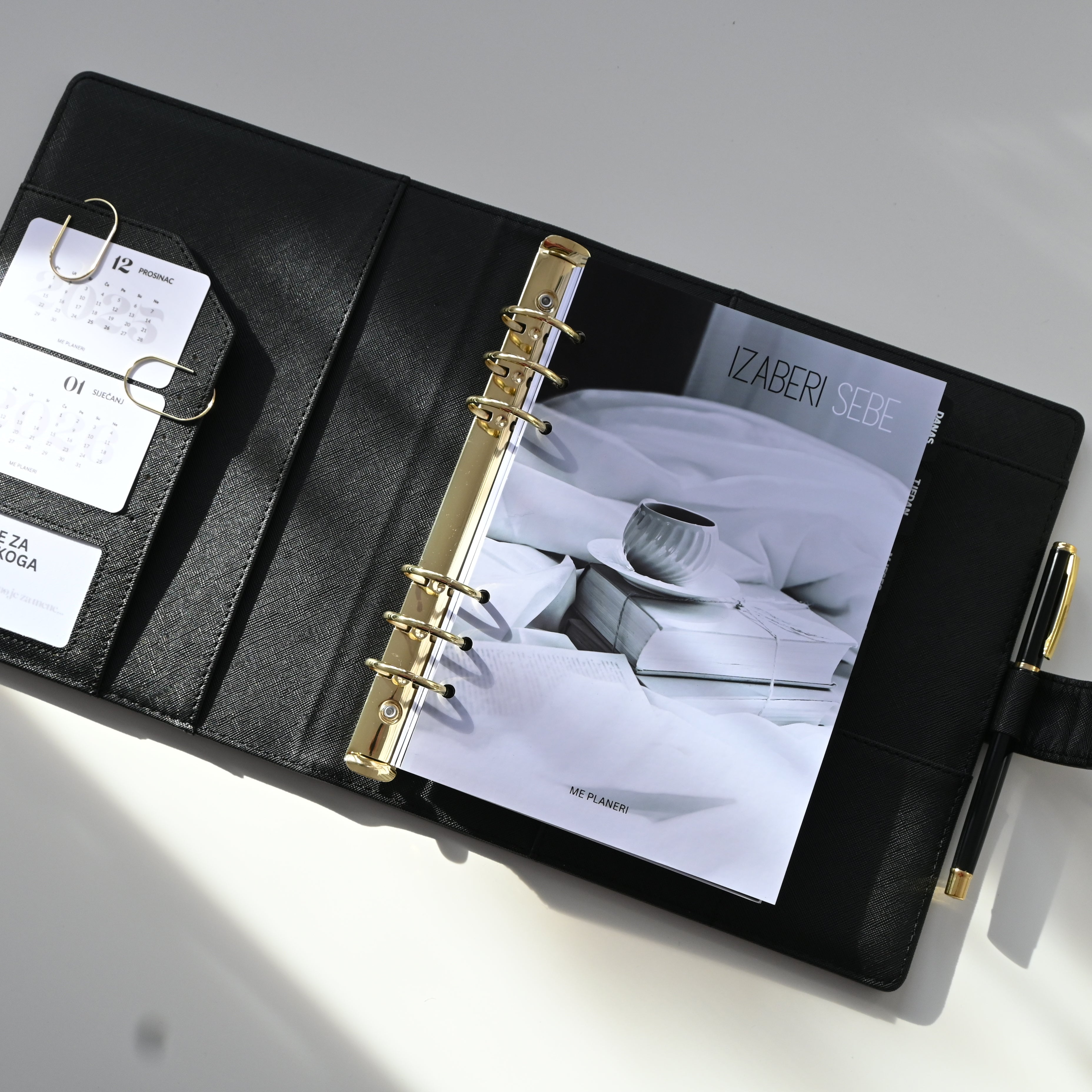 SAFIA Organizer | Black with gold ring